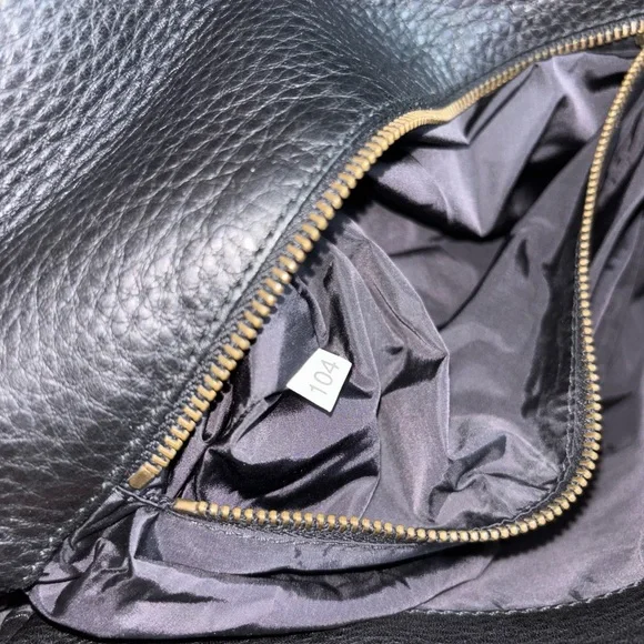 MIUMIU Archive Tote Semi Shoulder bag Logo Leather Black - Picture 9 of 14